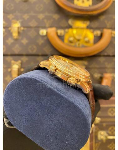 Carousel Image