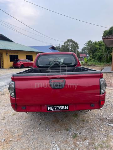 2015 Mitsubishi TRITON 2.5 LITE KA4TNJNMFR (M) - 4