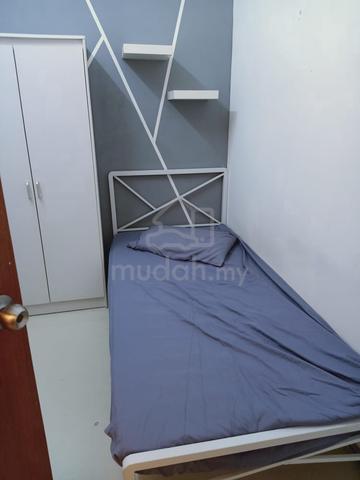 Single room Available for rent at Avenue Crest (Female) 4