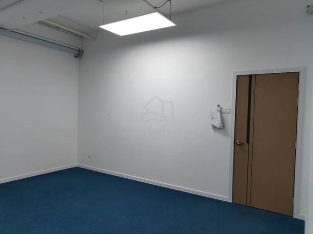 Renovated ❤️ Kenwingston Office ❤️ Cyberjaya ❤️ Building with lift 4