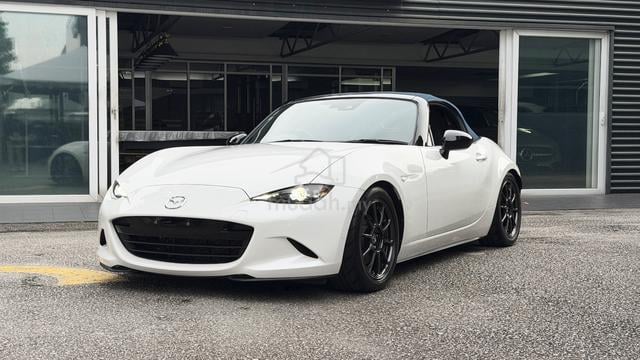 2022 Mazda Roadster MX-5 MIATA 1.5 (M) MANY MODS - 1