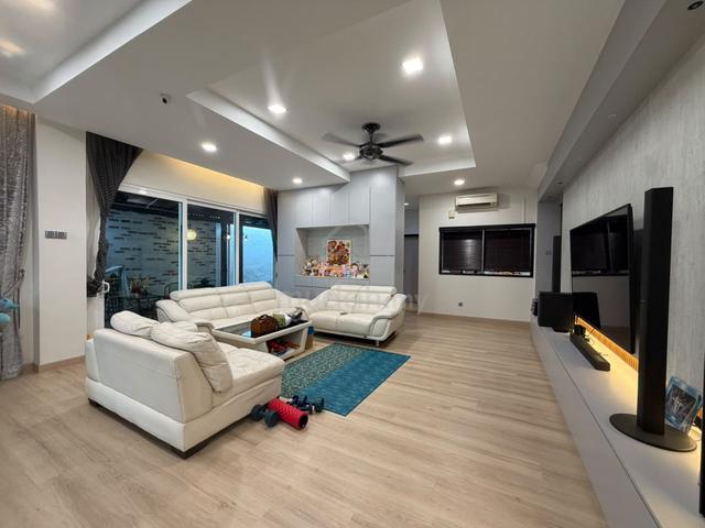 Elegant Freehold Bungalow In Prime Bukit Rimau 1