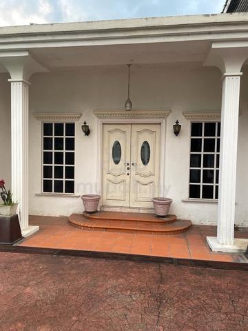 Petaling Jaya,corner 1-storey bungalow for sale 1