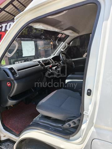 Toyota Hiace 2.5 Window Diesel 2017 - 5