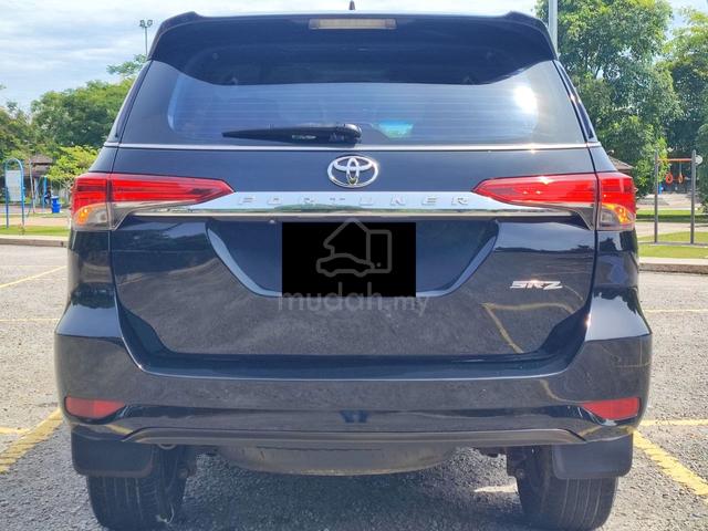 TOYOTA FORTUNeR 2.7 SRZ D.OWNER/F.S.RECORD/L.SEAT - 4