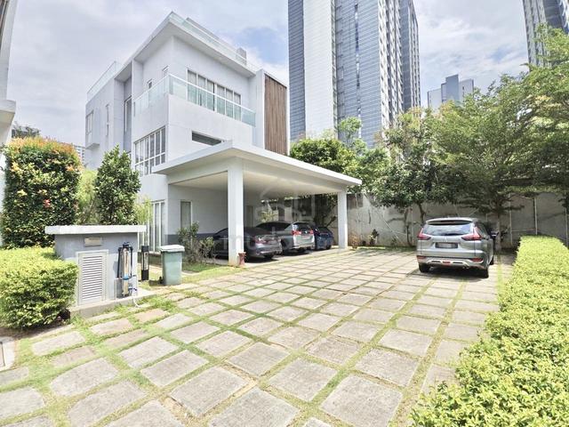 Freehold 4 Storey Corner Lot Bungalow With Lift Lakefront Villa Cyber 1