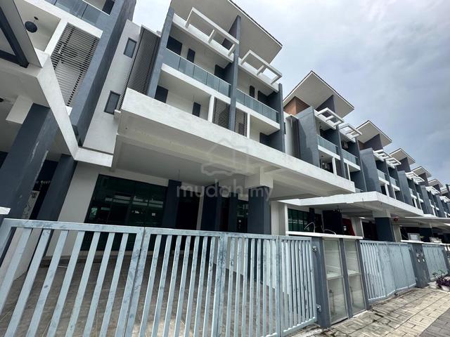 Kota Permai Spectrum Residence G/Guarded 3-Storey Terrace Extra Land ! 1