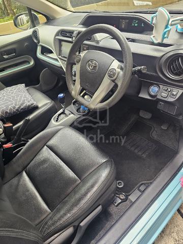 2013 Toyota PRIUS C 1.5 (HYBRID) NHP10R (A) - 4