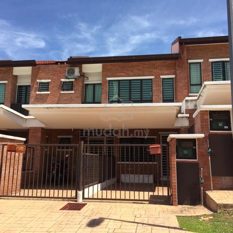 2 Storey Town House at Goodview Residence 1