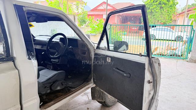 1995 Toyota HILUX 2.8 MY95 LN106R (M) - 5