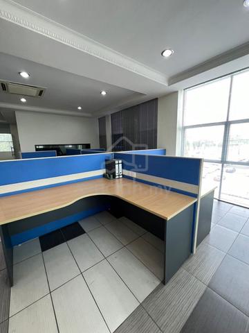 Tt3 kuching First floor office for rent.facing main road. 1