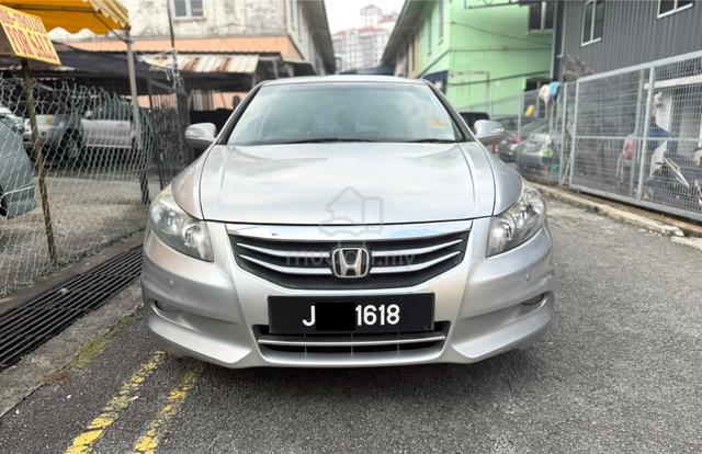 2011 Honda ACCORD 2.0 VTi-L FuSpec/F.Loan/Leather - 3
