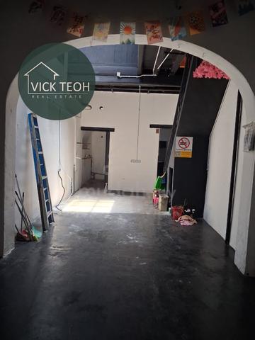 Ground Floor Shoplot Lebuh Kimberly Street 900sf Georgetown 1
