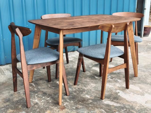 meja makan 4 seater - photo 2 of 6