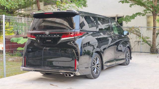 2025 Toyota Vellfire 2.4 Z Premier JBL PACKAGE - 4