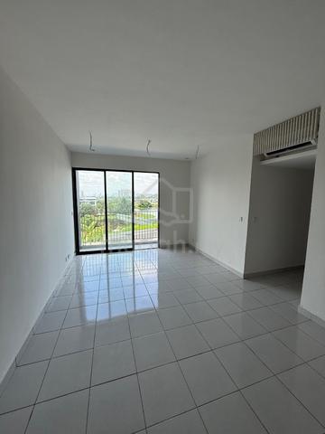 E Island Lake Haven 1
