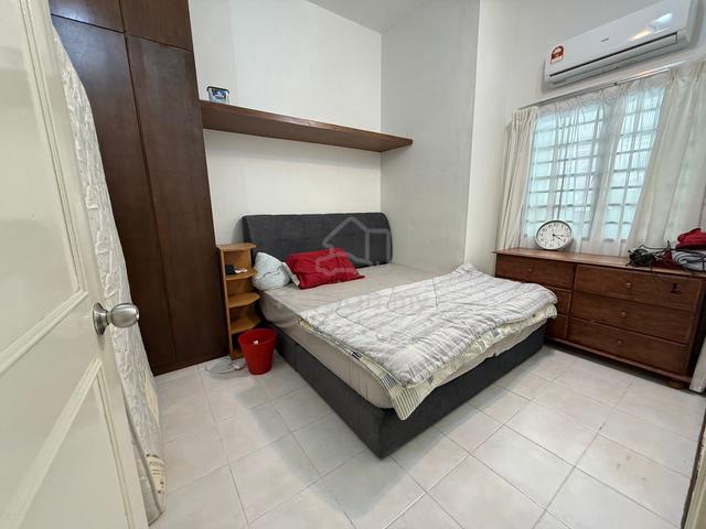 Middle Room at Kota Damansara 1