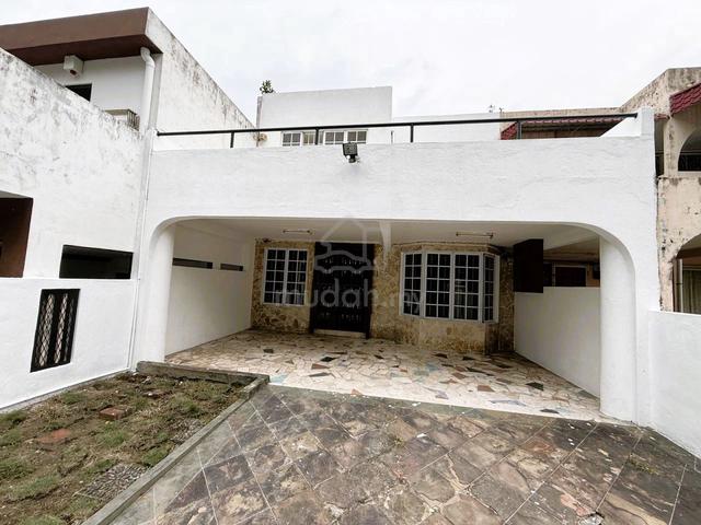 NEWLY REFURBISHEDā + FACING OPENš·| 2 Storey, SS12, Subang Jaya 1