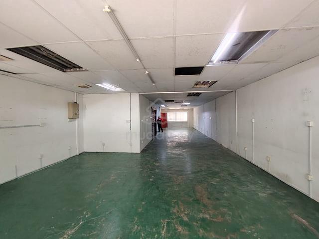 Selayang Batu Caves (20x70/3 Storey/FACING MAIN ROAD/Good Condition) 1