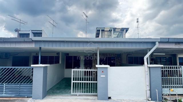 Taman Indah Jaya Kluang Single Storey Terrace House | 100% full loan 1