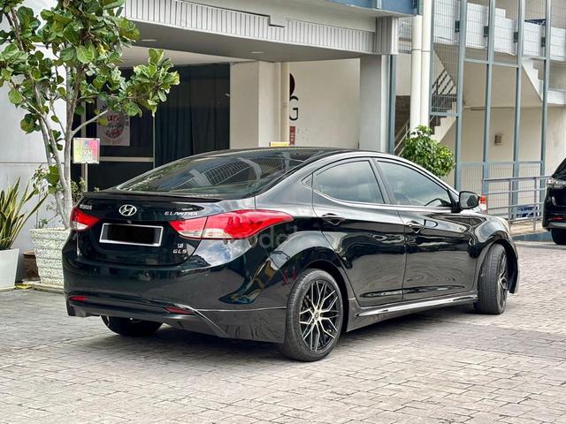 Hyundai ELANTRA 1.8 PREMIUM (A) SUNROOF - 4