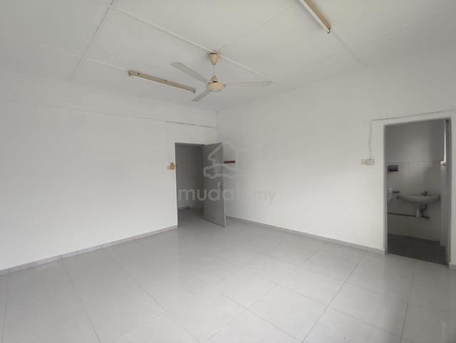 Gated guarded facing open 2sty mahkota cheras kitchen extended 1