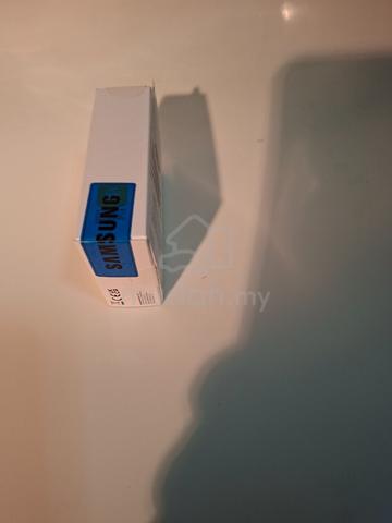 Samsung 25W Power Adapter Low Standby - photo 3 of 3