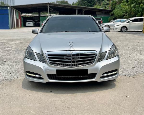 LKEDAI 2012 Mercedes Benz E300 3.0 AVANTGARDE W212 - 3