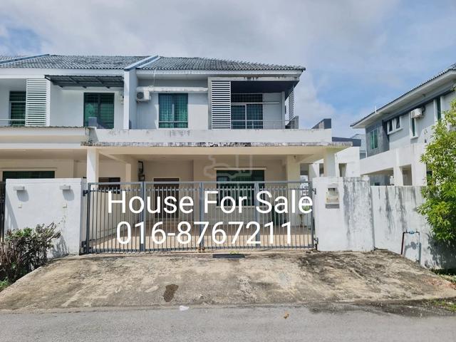 Double Storey Corner House- Curtin Water Senadin 1