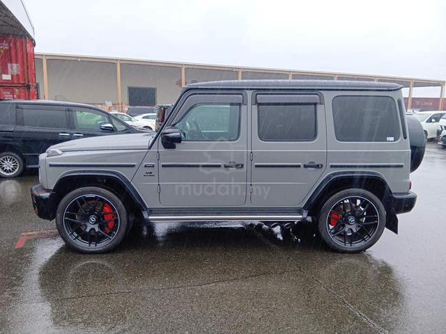 2021 BOOKNOW Night Pack Mercedes Benz G63 4.0 AMG - 4