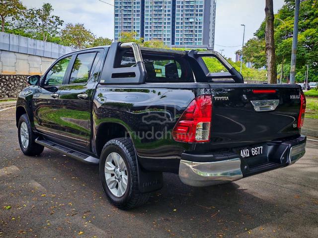 2017 Toyota HILUX 2.4 G LE (A) with RollerShutter - 4