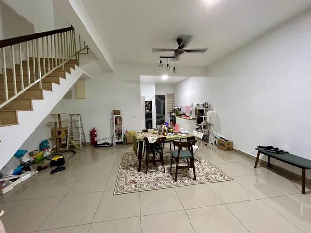 Rumah Sewa KLIA Serenia City Amani Facing Open Basic Unit For Rent 1