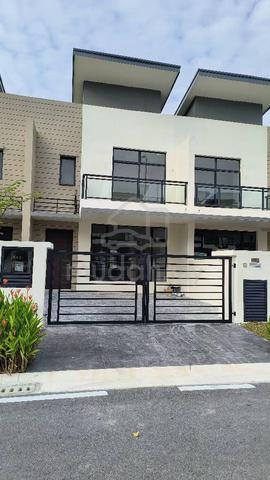 Laman Harmoni Double Storey Terrace House 4bed Tampoi Johor Bahru 1