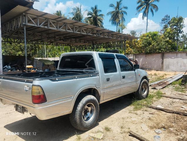 2003 Isuzu INVADER 2.8 (M) - 2