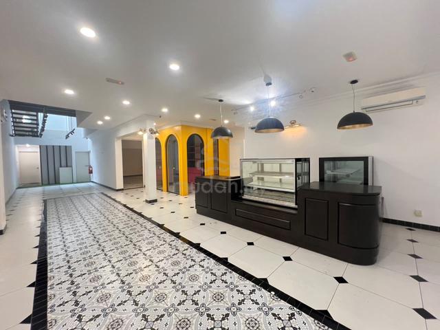 Nice Ground Floor Shoplot For Rent At Hutton Lane Georgetown! 1