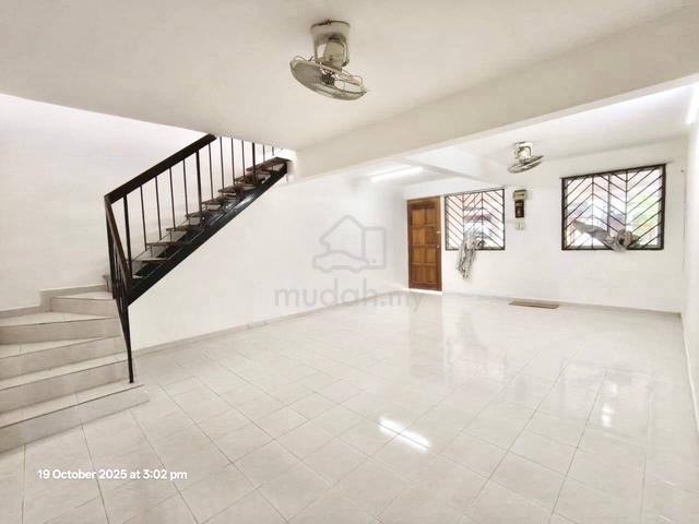 (RENOVATED UNIT) 2 Storey Terrace Taman Tasik Jaya, Senawang 1