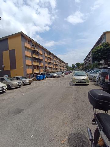 Flat Pandan Indah 1