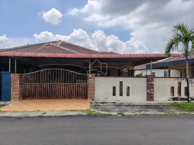 Semi D Bandar Puteri Jaya Below Market Rumah Cantik 1