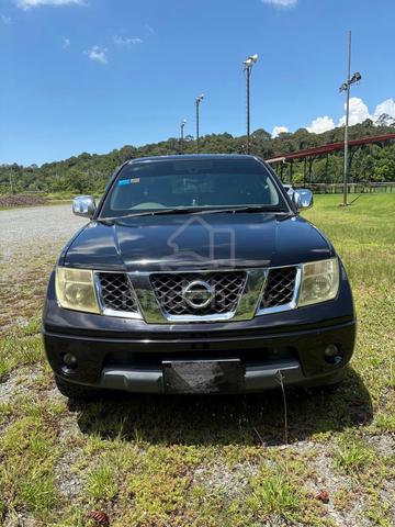 2010 Nissan NAVARA 2.5 LE (A) - 1