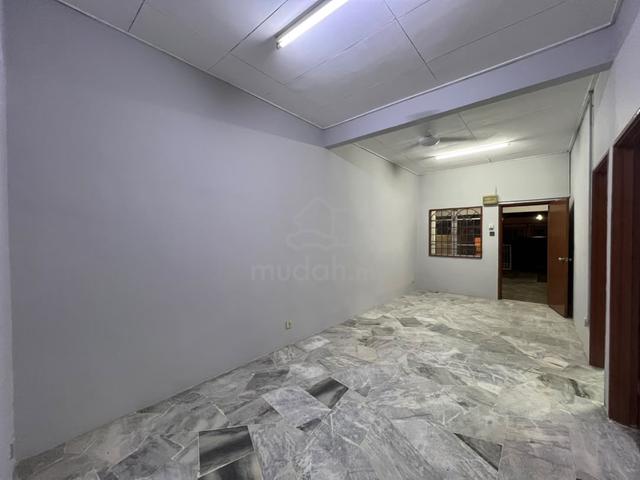 【 basic condition, grilled 】 1 Storey House, Kiambangsari, Sg Buaya 1