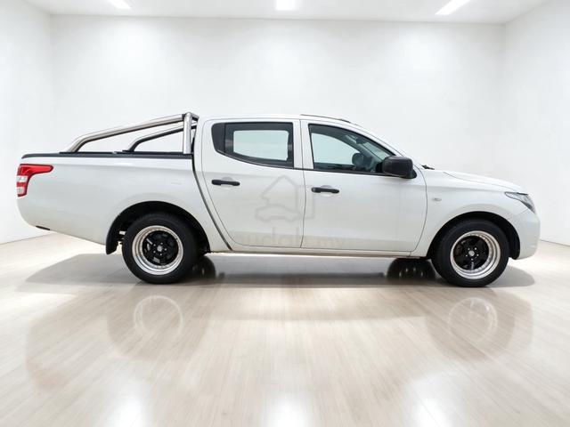 2019 🛑Mitsubishi Triton Quest 2.5 Mt 4X2 1 OWNER - 5