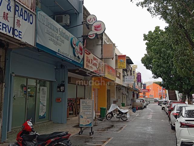 Ground Floor Shoplot for Rent at Jalan Jelutong | Main Road Frontage 1