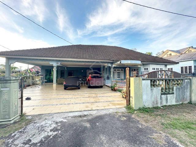 Banglo Kg Baru Kerteh 1