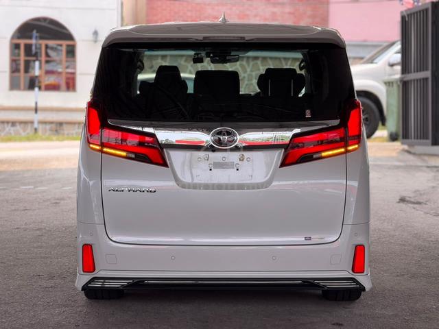 2021 Toyota ALPHARD 2.5 SC TRD BKIT 2PD 7STR 42K - 4
