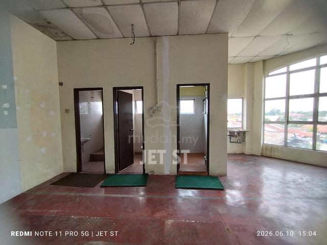 Corner Lot 3 Storey Shop Lot Batu Belah Klang Below Market Price 1