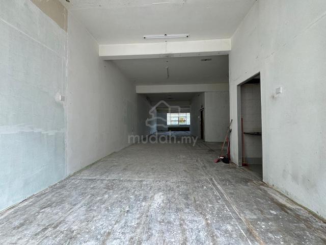 [SHOP LOT @ Seksyen 6 Kota Damansara] 4 Storey Shop, Facing Main Road 1