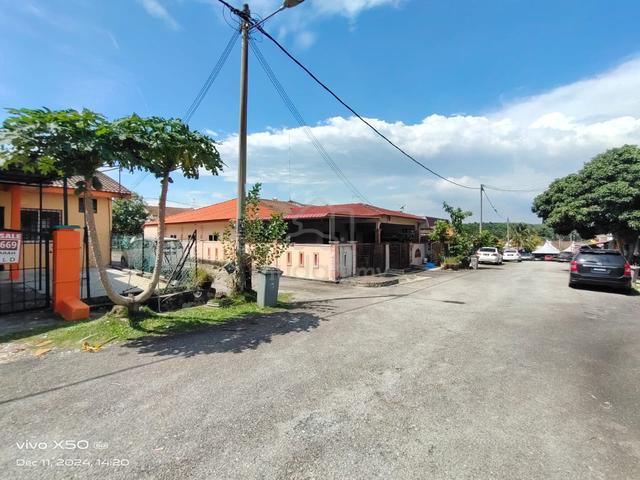 END LOT Single storey terrace houseTaman Intan perdana, PD, N9 2