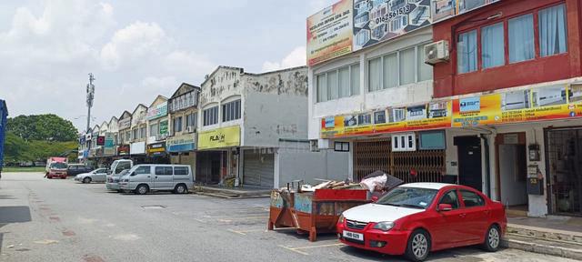 Ground Floor Shoplot facing main road Putra Perdana Puchong 1