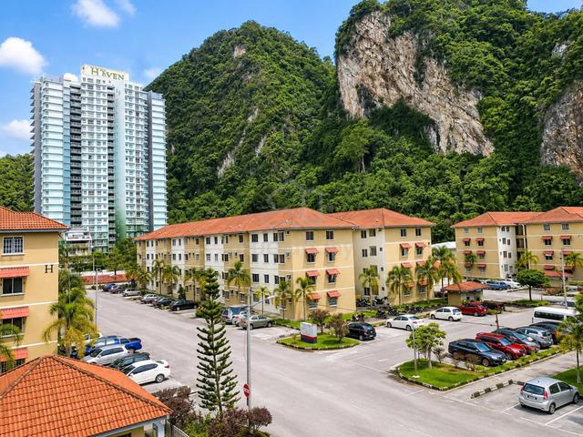 Permai Lake View Apartment 1