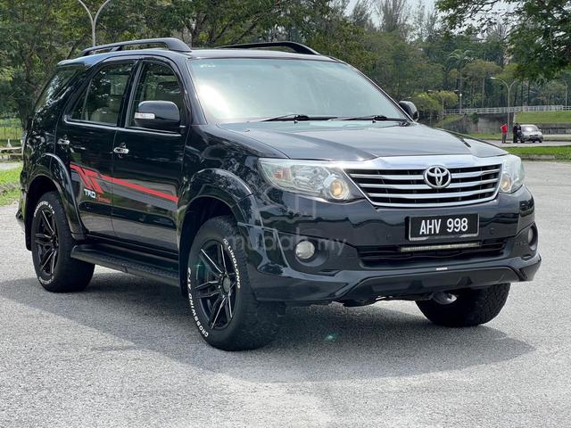 2011 Toyota FORTUNER 2.7 V FACELIFT (A) GOOD CONDI - 1